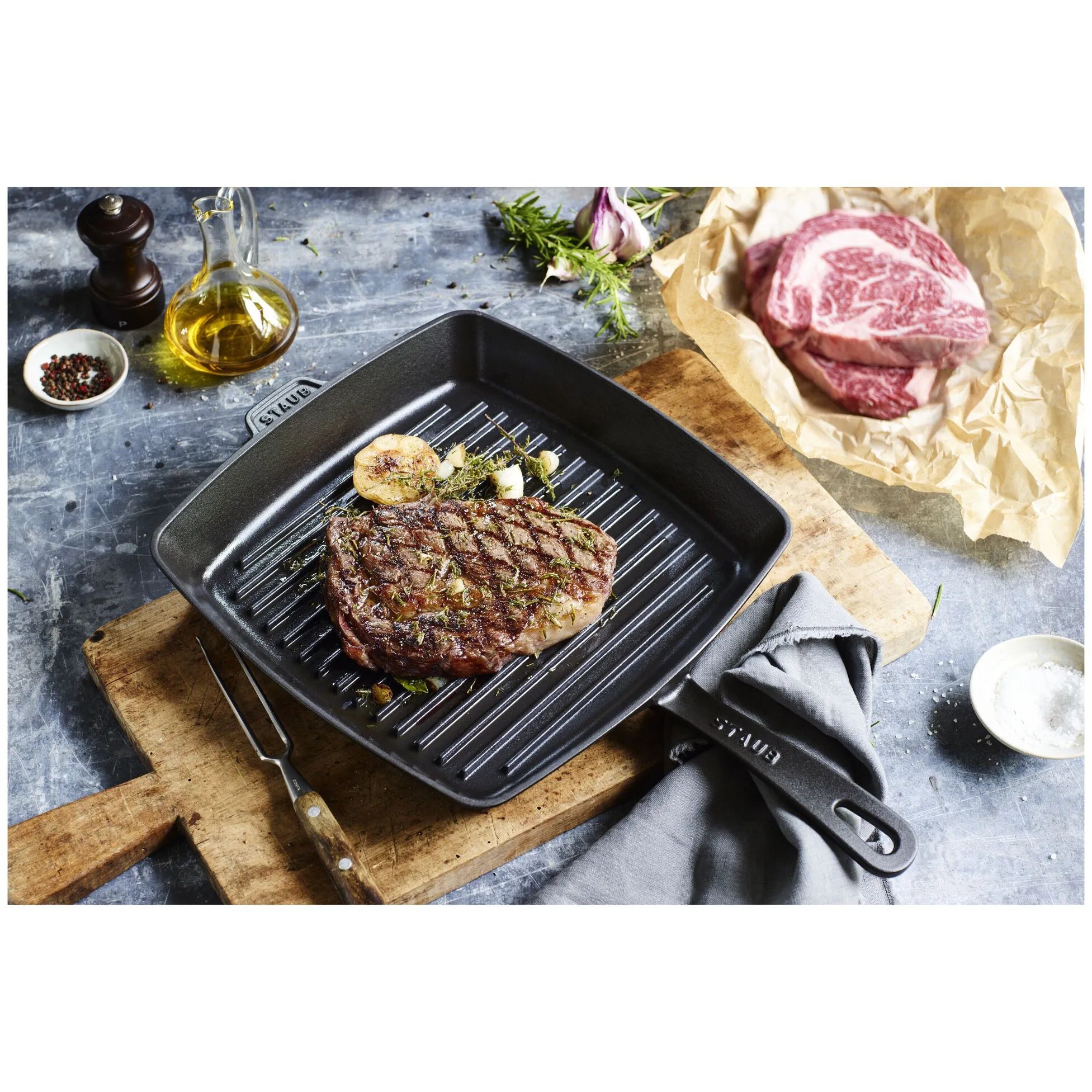 STAUB Grill Pans 26 cm Cast Iron Square American Grill, Black