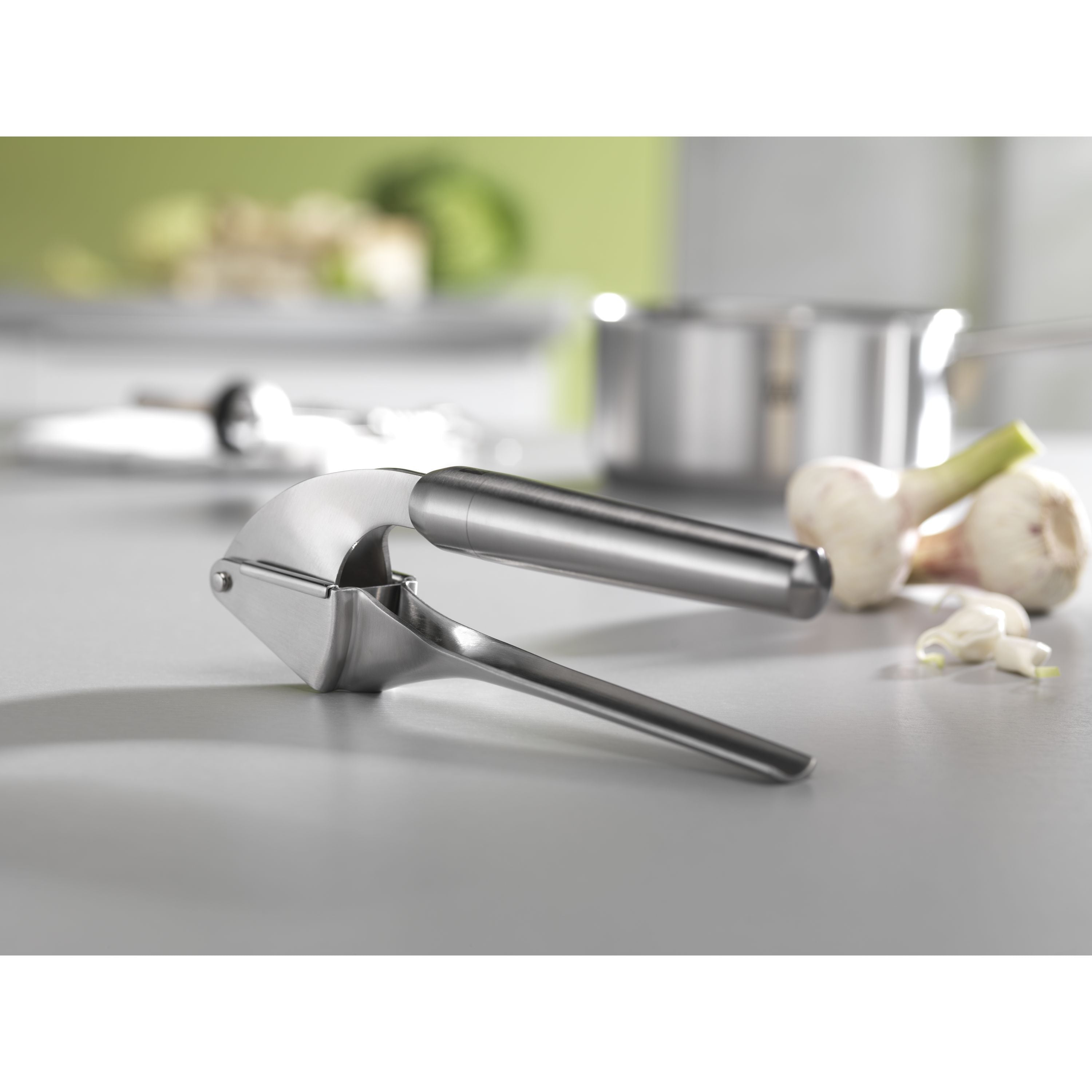 ZWILLING Pro Garlic Press – 18/10 Stainless Steel, Durable & Easy to Use-1
