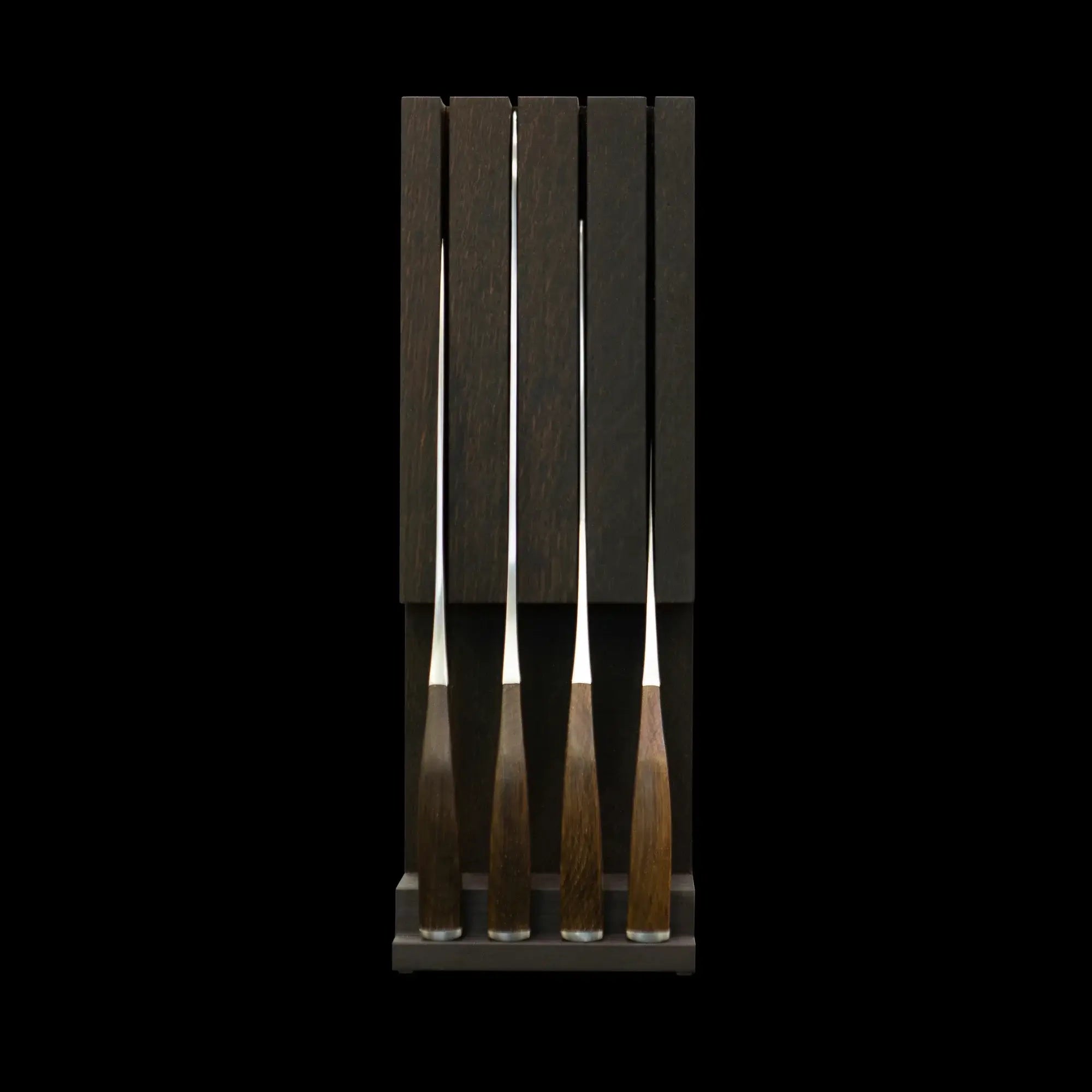 SYNCHROS | Set of 4 Knives with Oak-wood Knife holder