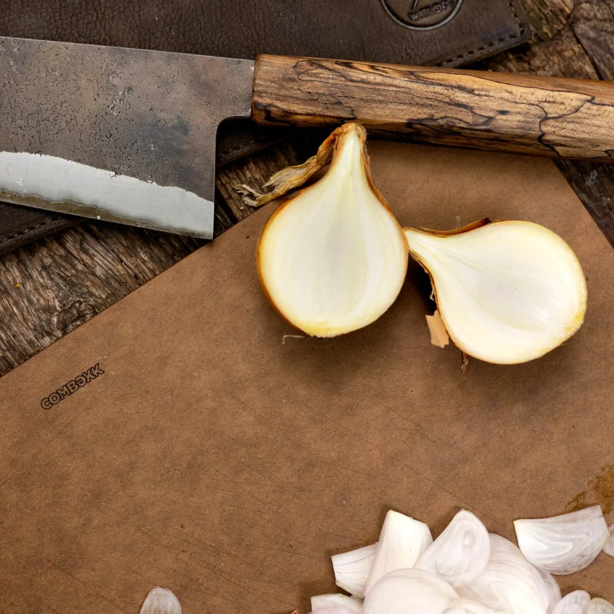 Combekk | Recycled Paper Cutting Board 28x38 cm Brown | Made in Holland