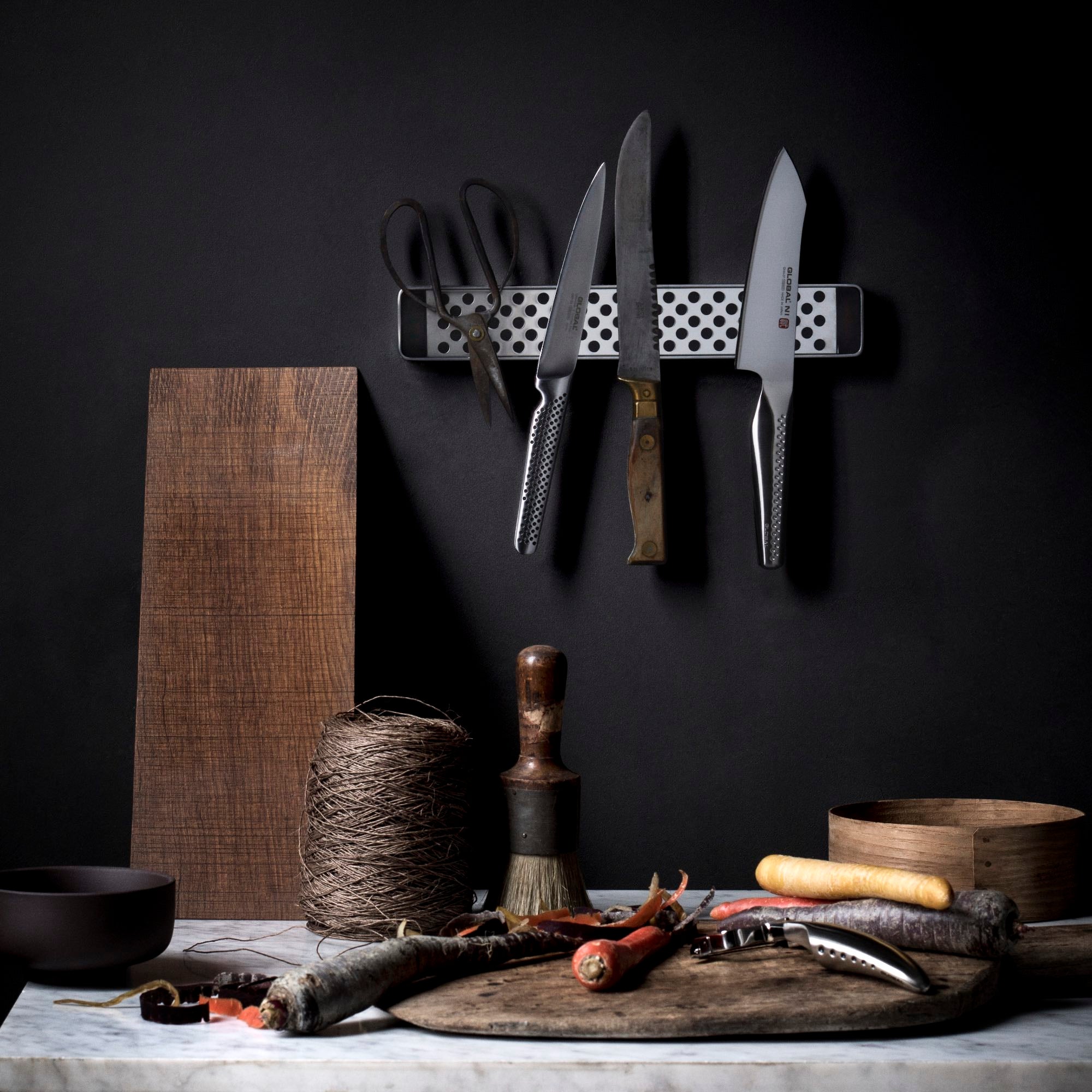GLOBAL 16" Magnetic Knife Rail | Wall-Mount Holder