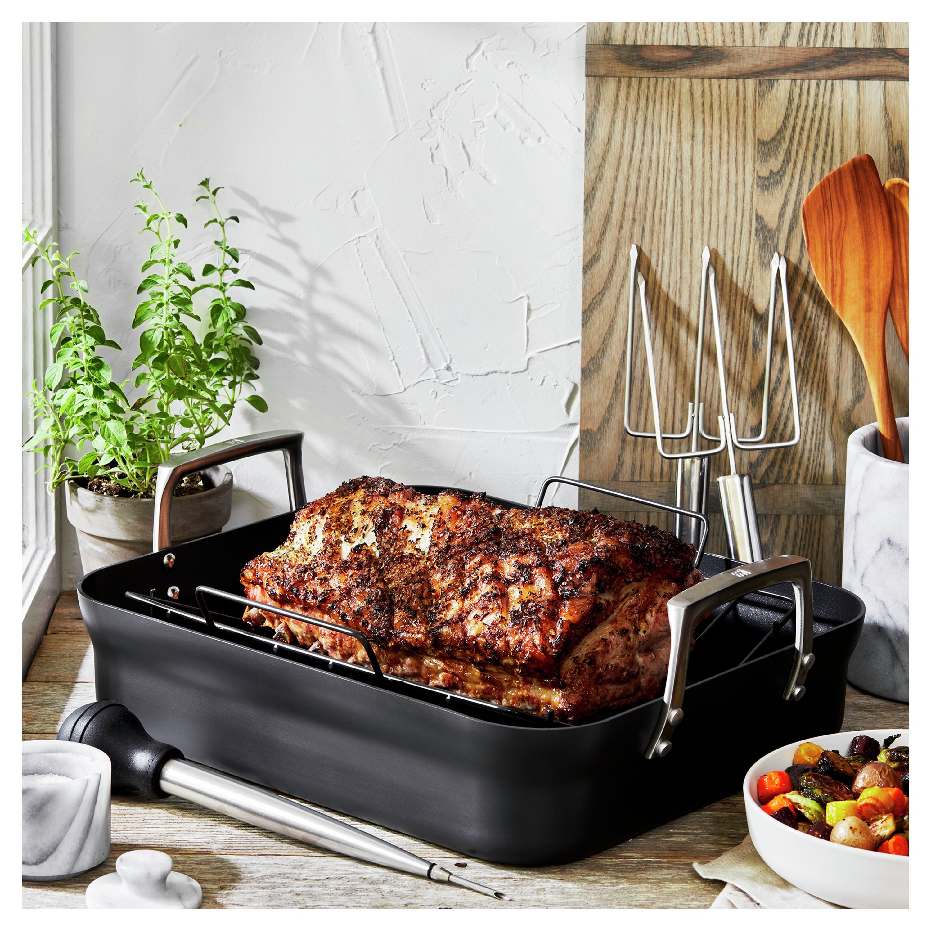 ZWILLING Motion Heavy Duty Aluminum Rectangular Roaster Set 41 X 36 cm Black with Nonstick Coating-3