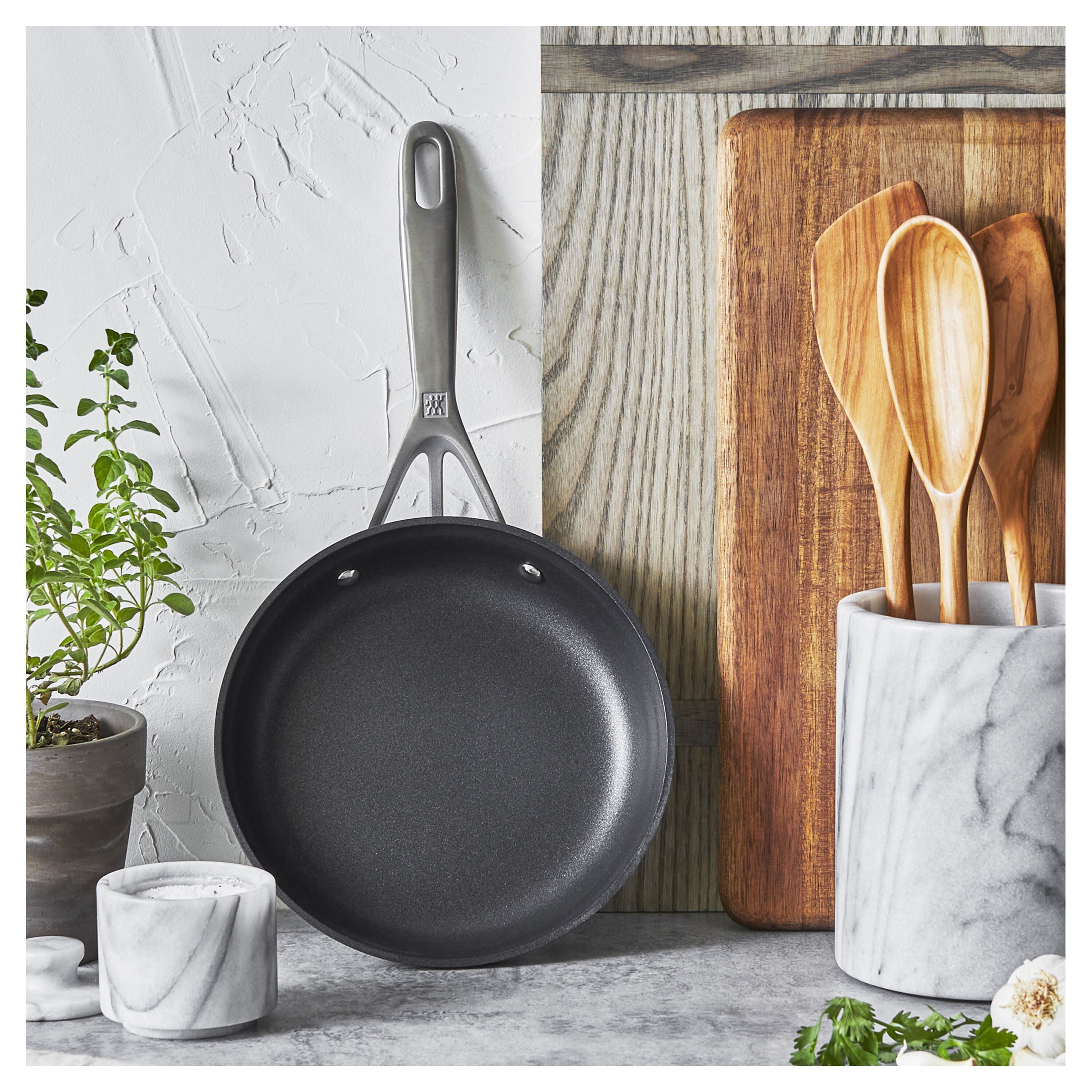 ZWILLING Motion 20 cm Aluminum Non Stick Frying Pan-2