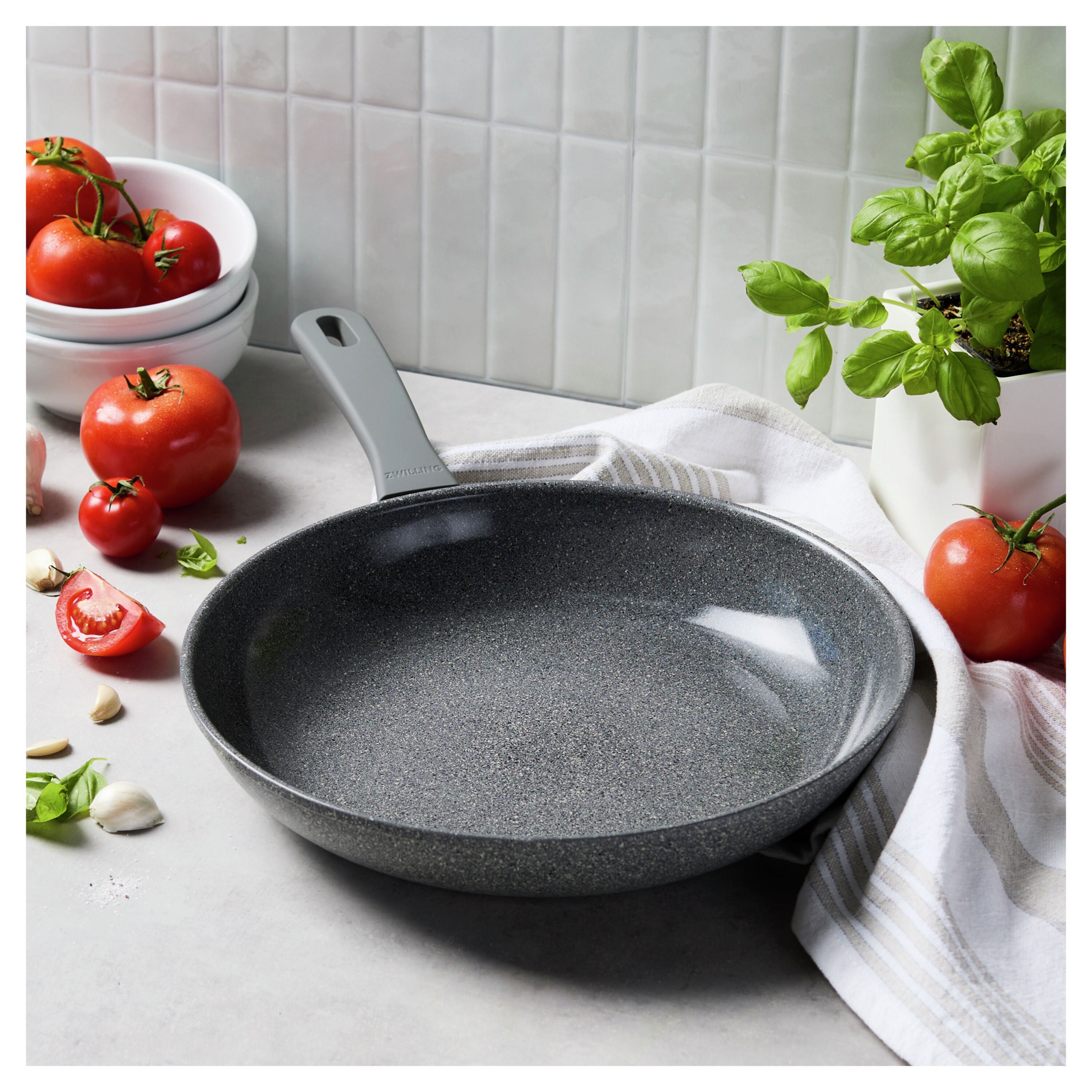 ZWILLING Parma Plus Ceramic 30 cm / 12 inch Aluminum Frying Pan