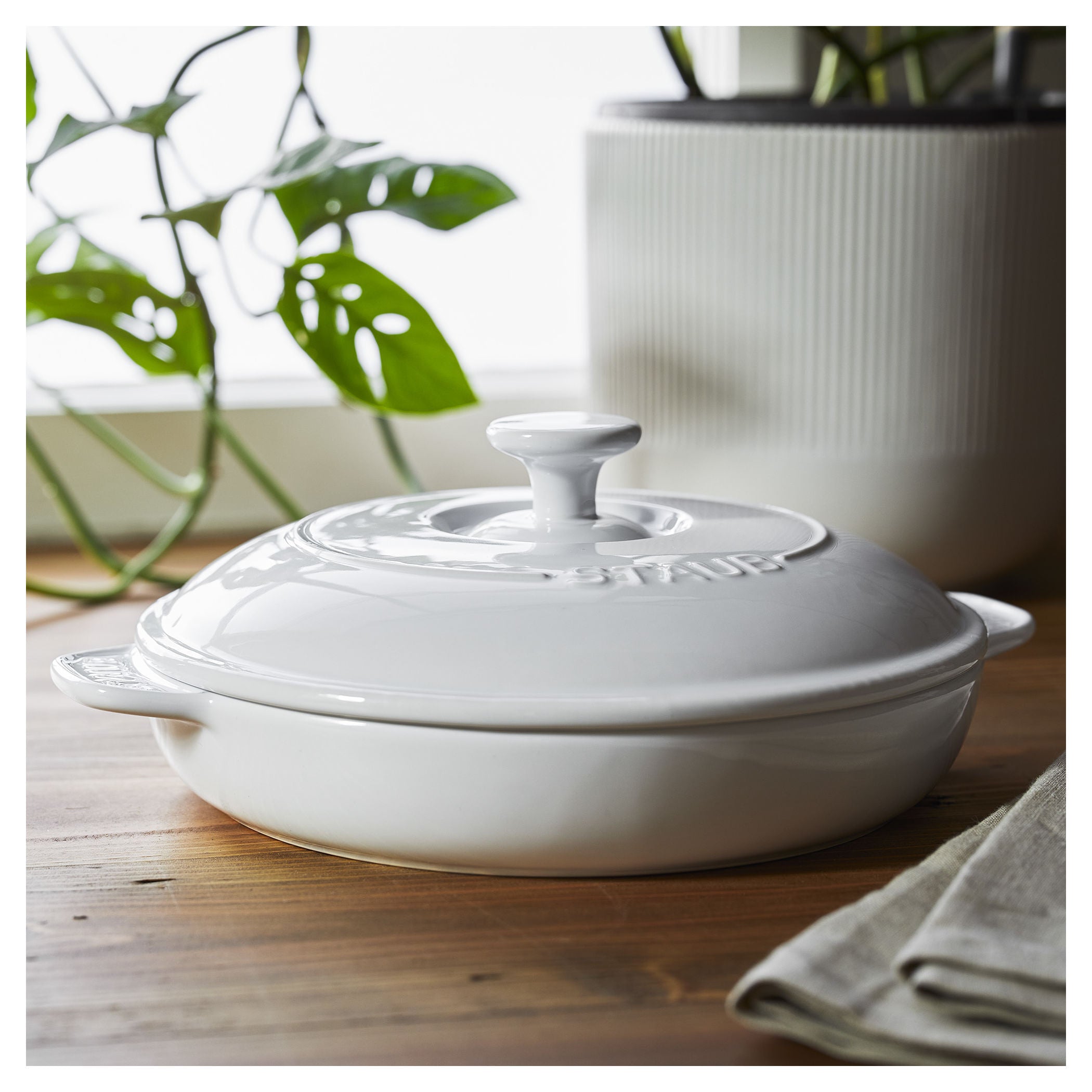 STAUB Ceramique  Ceramic Round Brie Cheese Baker With Lid, Pure-White