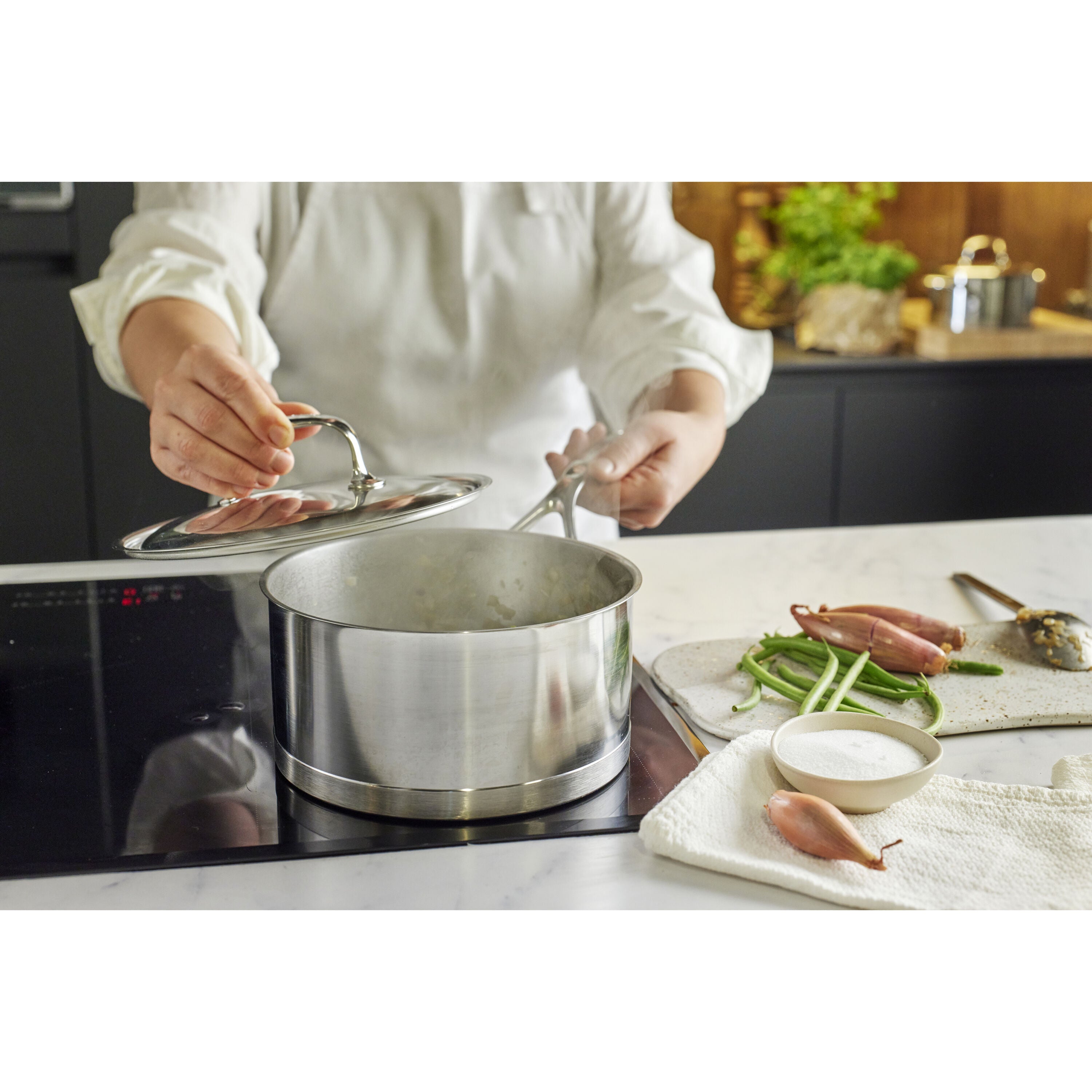 DEMEYERE Atlantis 7 2.2 L 18/10 Stainless Steel Round Sauce Pan With Lid, Silver