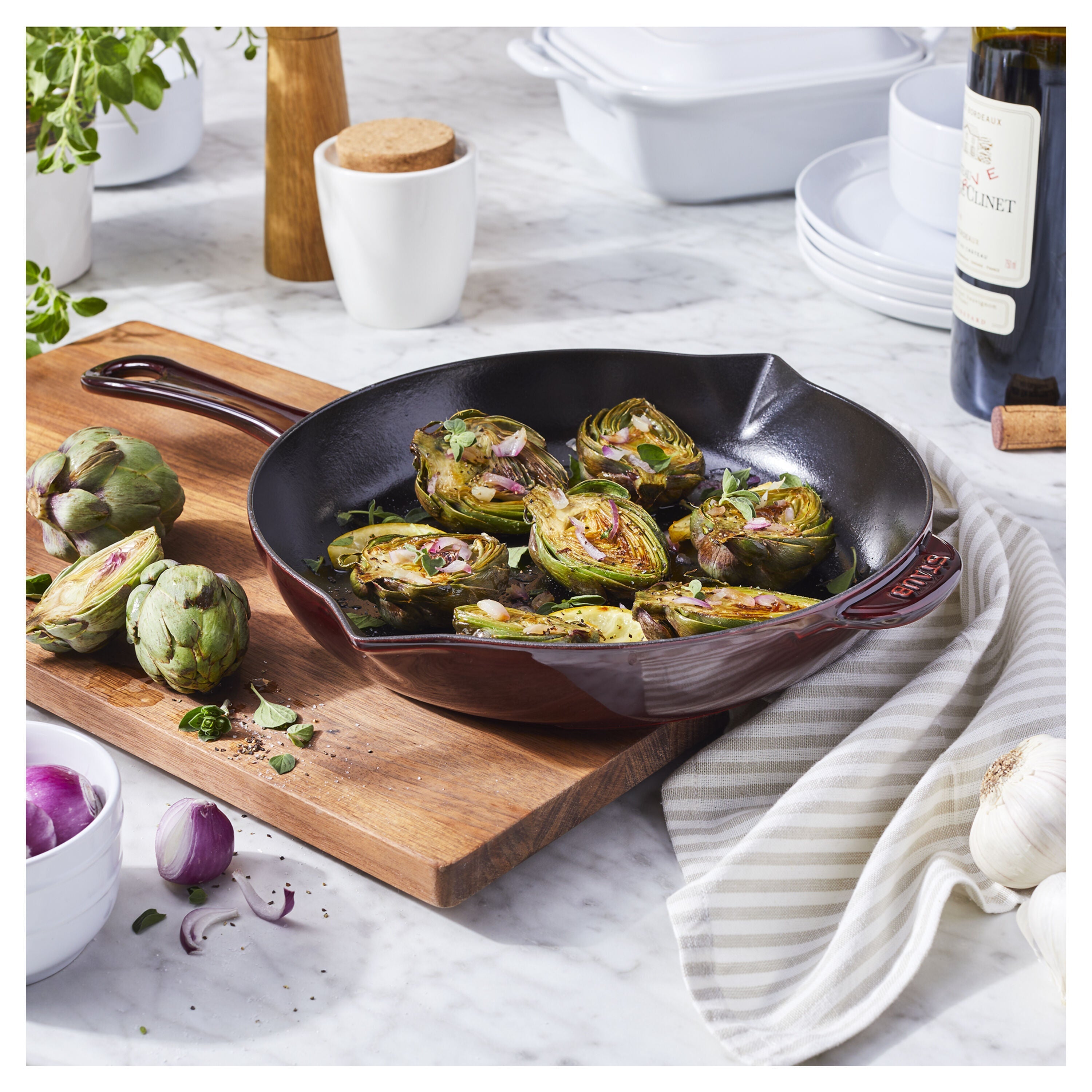 STAUB Pans 26 cm / 10 inch Cast Iron Frying Pan, Grenadine-Red