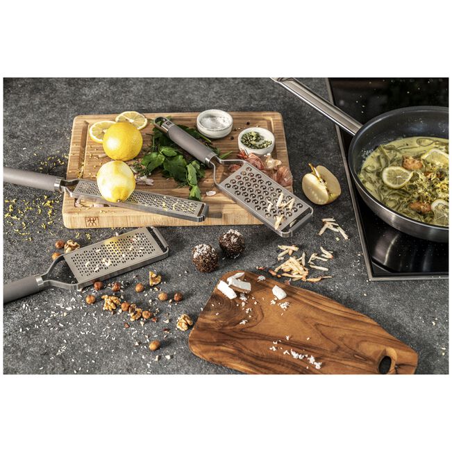 ZWILLING PRO Medium Grater – Stainless Steel, Sharp & Ergonomic