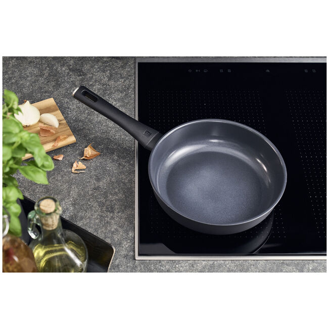 ZWILLING Madura Plus Saute Pan, 28 cm, Aluminum, Titanium-Reinforced Ceramic Non-Stick Coating