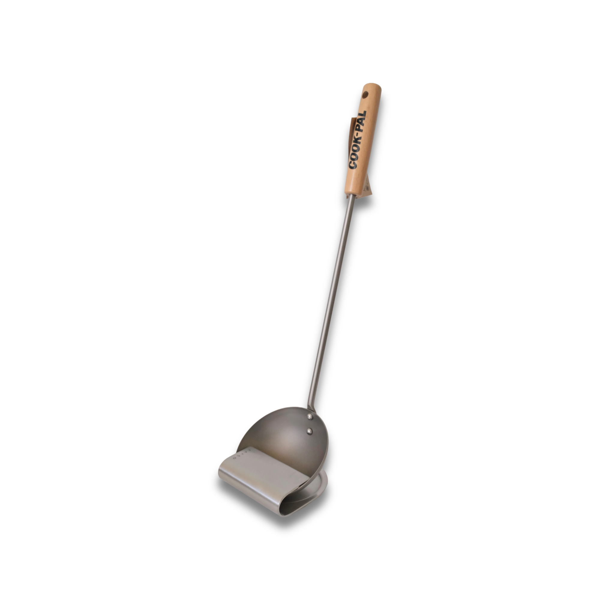 Yoshikawa Cook-Pal Chinese Titanium Ladle with a wooden handle, ideal for wok cooking and stir-frying.